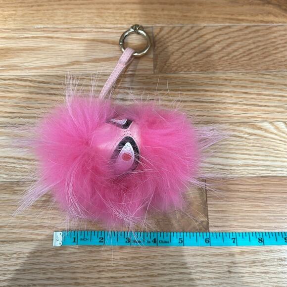 Fluffy pink monster keychain cute - Picture 4 of 4